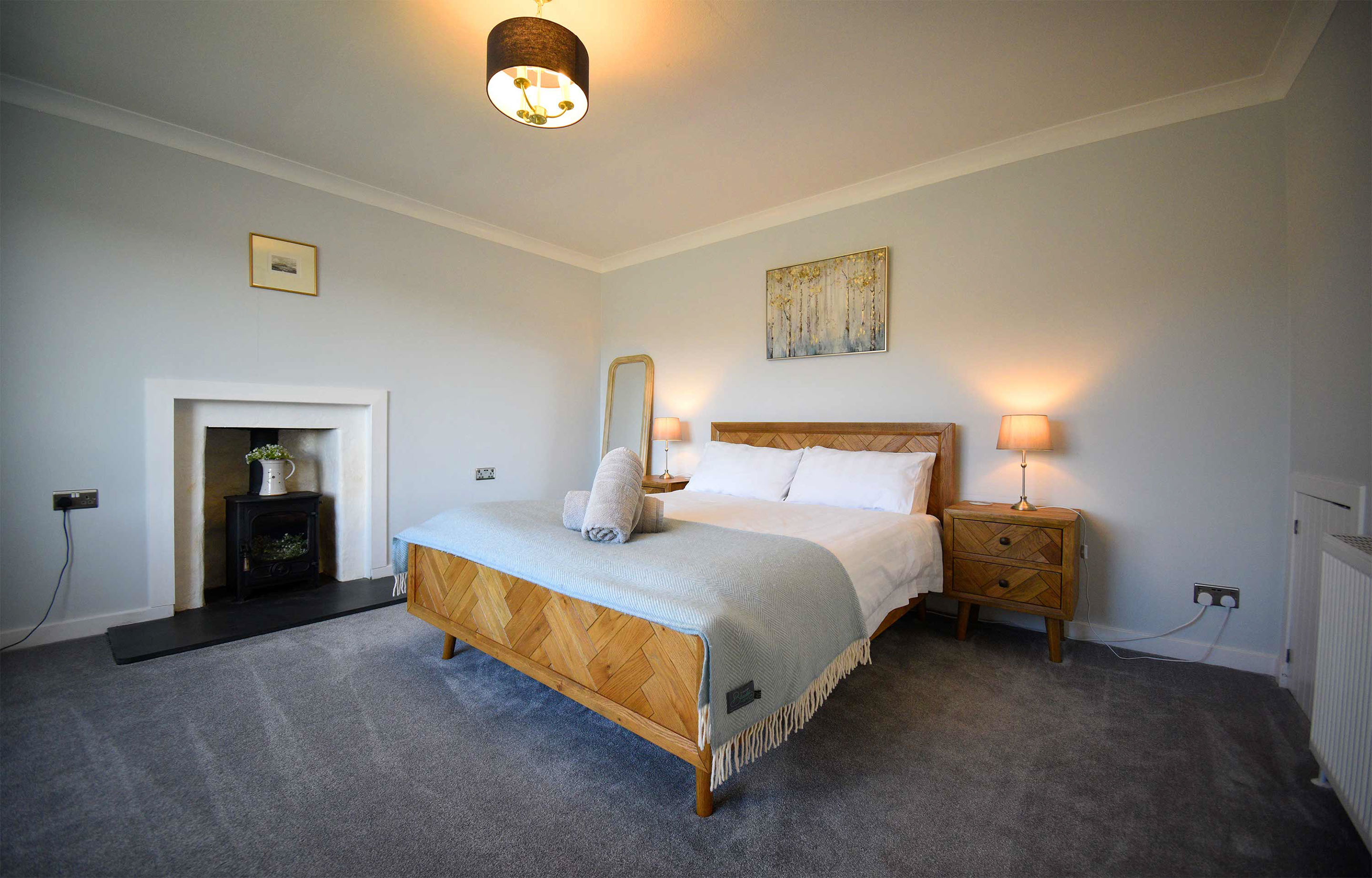 Stratheyre Cottage is a self catering accommodation near Portree with King Sized Double beds